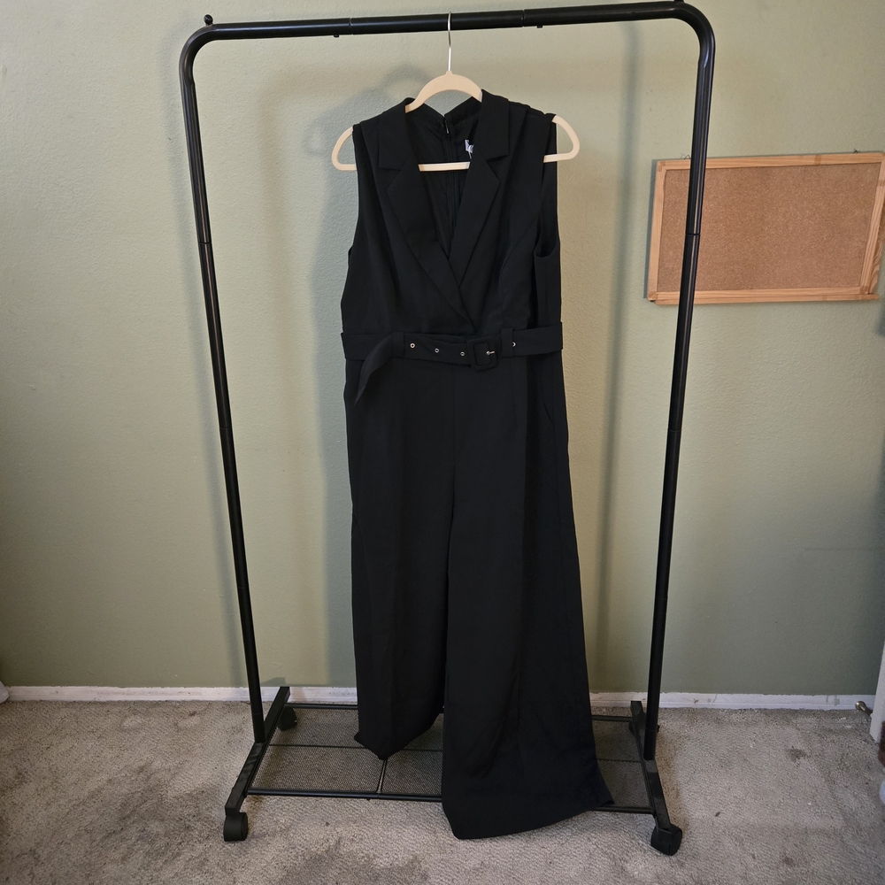 💓 2/$30 or 3/$44 Petal & Pup Black Belted Womens V-neck Jumpsuit - Picture 3 of 6